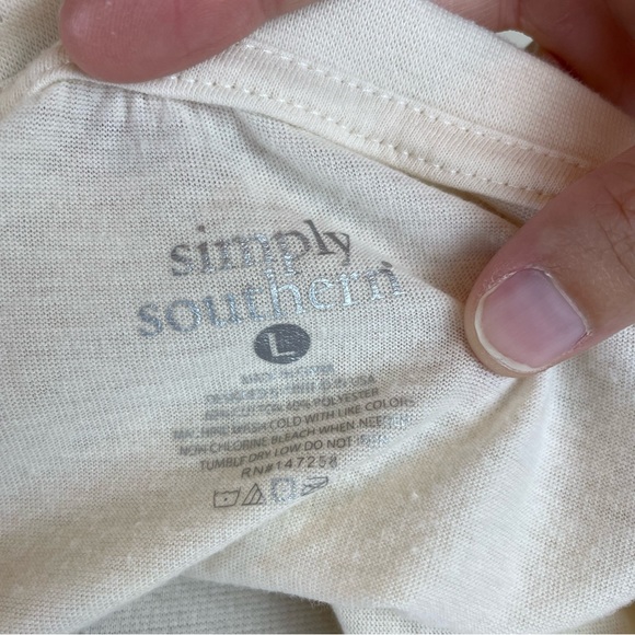 Simply Southern Cream Yellow Nana Blessed Tee Shirt Women Large Sunflower - Picture 2 of 5